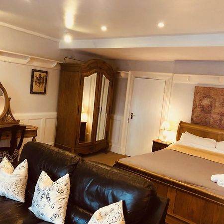Bed and Breakfast The Priory Scorton  Экстерьер фото