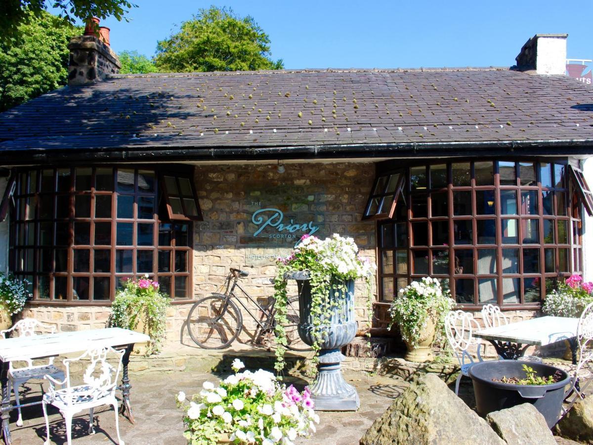 Bed and Breakfast The Priory Scorton  Экстерьер фото